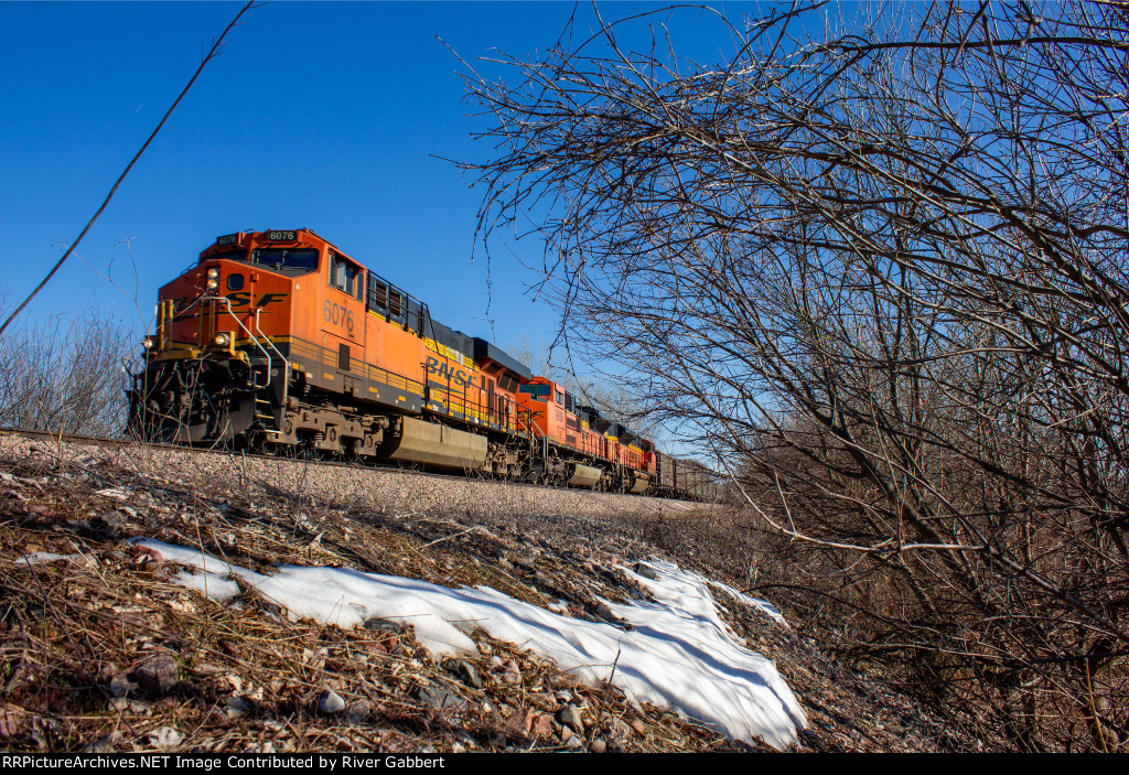 Westbound BNSF E-SKSBTM Near Farley